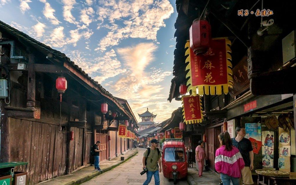 这是一篇很“红”的品牌新年礼大赏